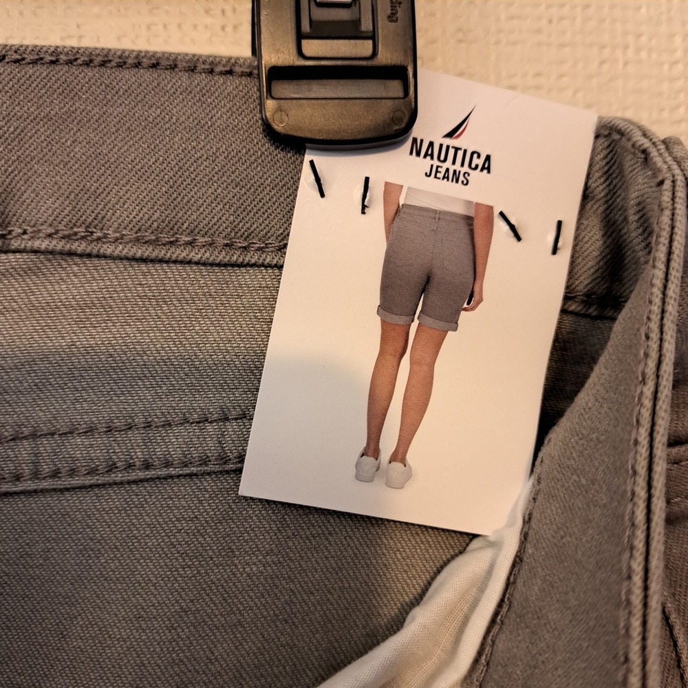 Nautica‎ Jeans Women's Bermuda Short - Gray/Size 6 NWT - Picture 7 of 7